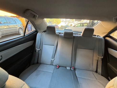 Used 2014 Toyota Corolla LE image 11