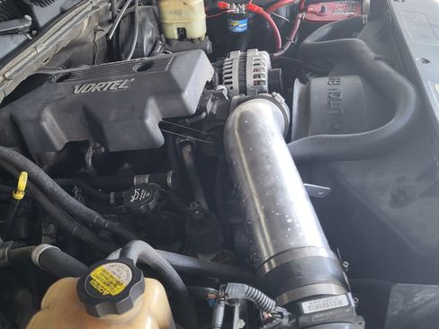 Used 2000 Chevrolet Suburban LS w/ LS Preferred Equipment Group image 8