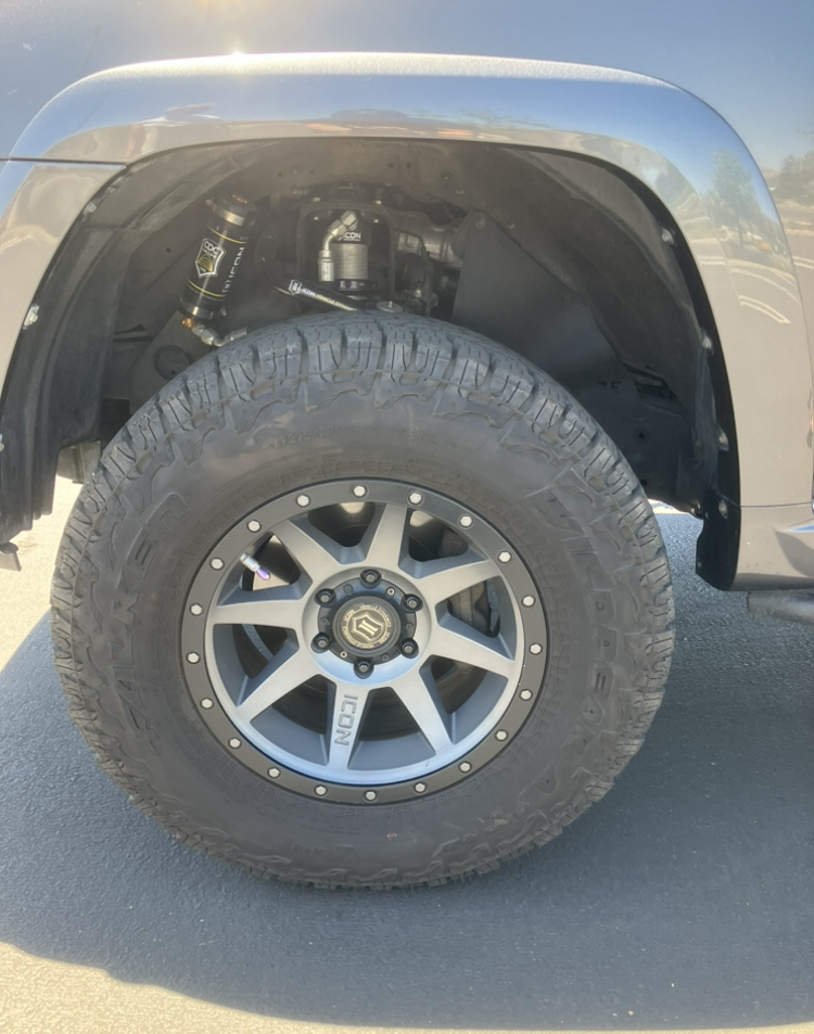 Used 2011 Toyota 4Runner SR5 RWD image 4
