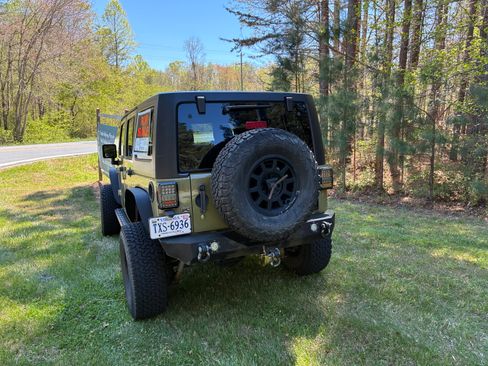 Used 2013 Jeep Wrangler Unlimited Sport image 5