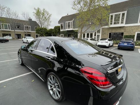 Used 2019 Mercedes-Benz S 560 Sedan image 2