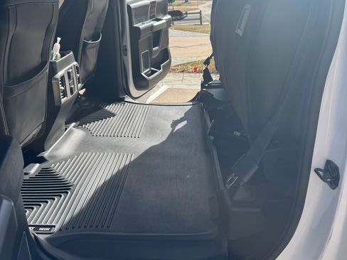 Used 2015 Ford F150 Platinum w/ Max Trailer Tow Package image 24