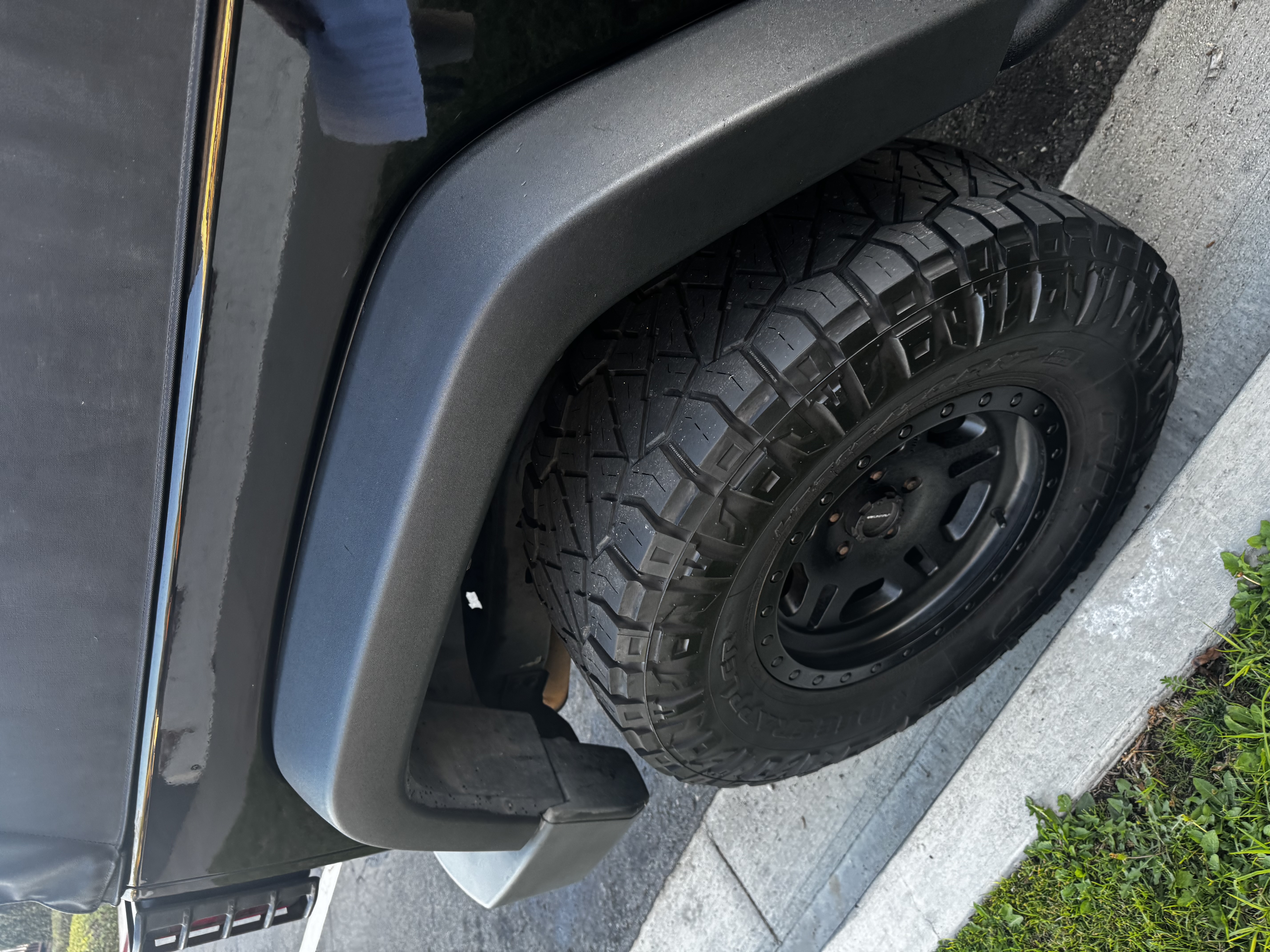 Used 2013 Jeep Wrangler Sport w/ Connectivity Group AWD/4WD image 4