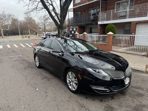 Used 2014 Lincoln MKZ Sedan 4D w/ Equipment Group 102A Reserve image 14