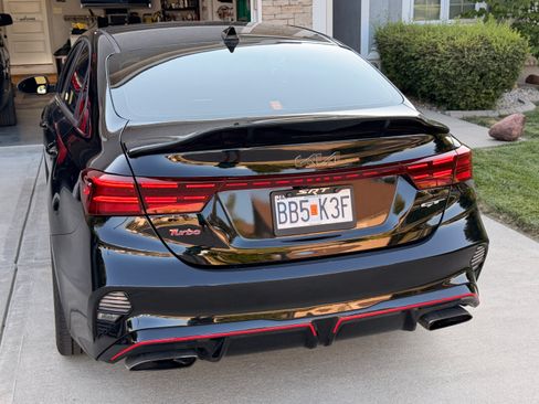 Used 2022 Kia Forte GT w/ GT Technology Package FWD image 2