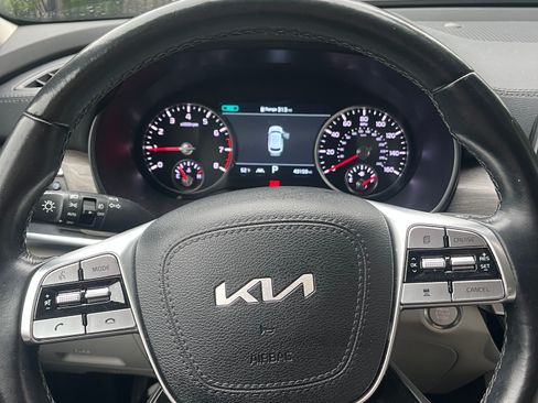 Used 2022 Kia Telluride SX w/ Nightfall Edition Package image 9