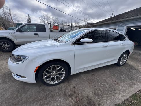 Used 2016 Chrysler 200 C image 1