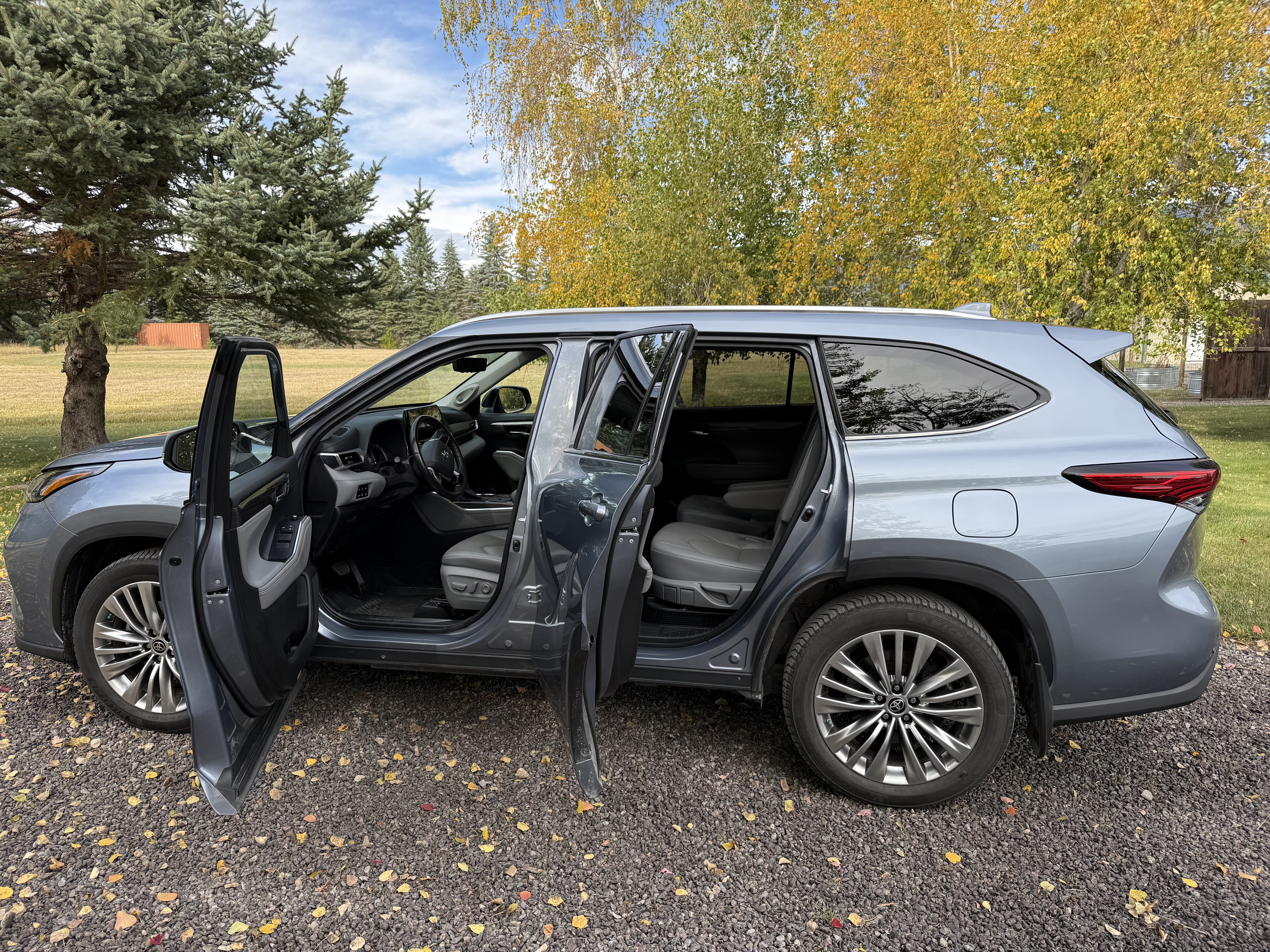 Used 2022 Toyota Highlander Platinum AWD/4WD image 8