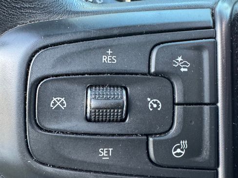 Used 2024 GMC Sierra 3500 Denali Ultimate AWD/4WD image 17