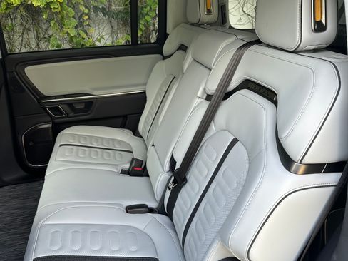 Used 2023 Rivian R1S Adventure image 29