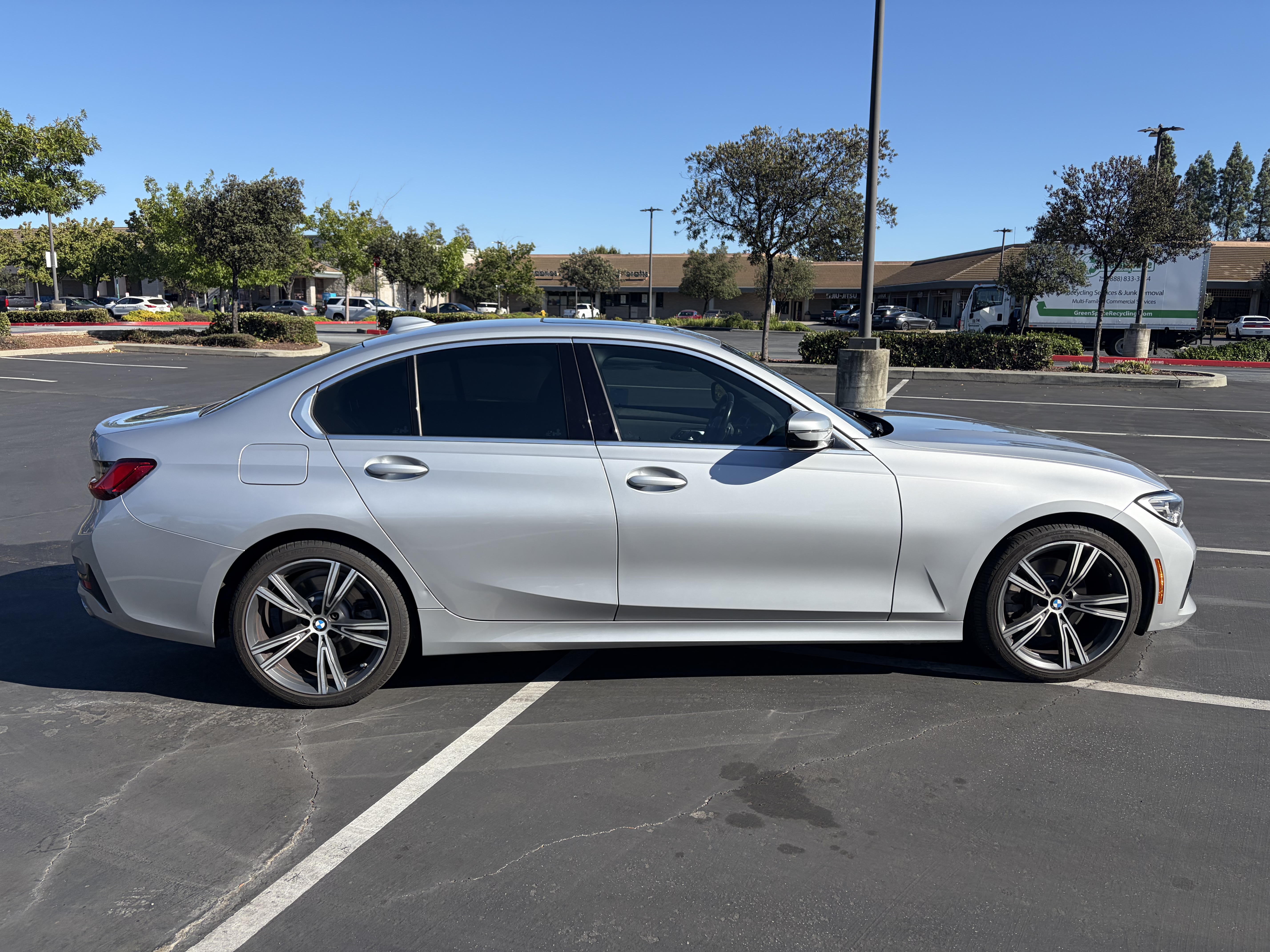 Used 2019 BMW 330i Sedan w/ Convenience Package RWD image 10