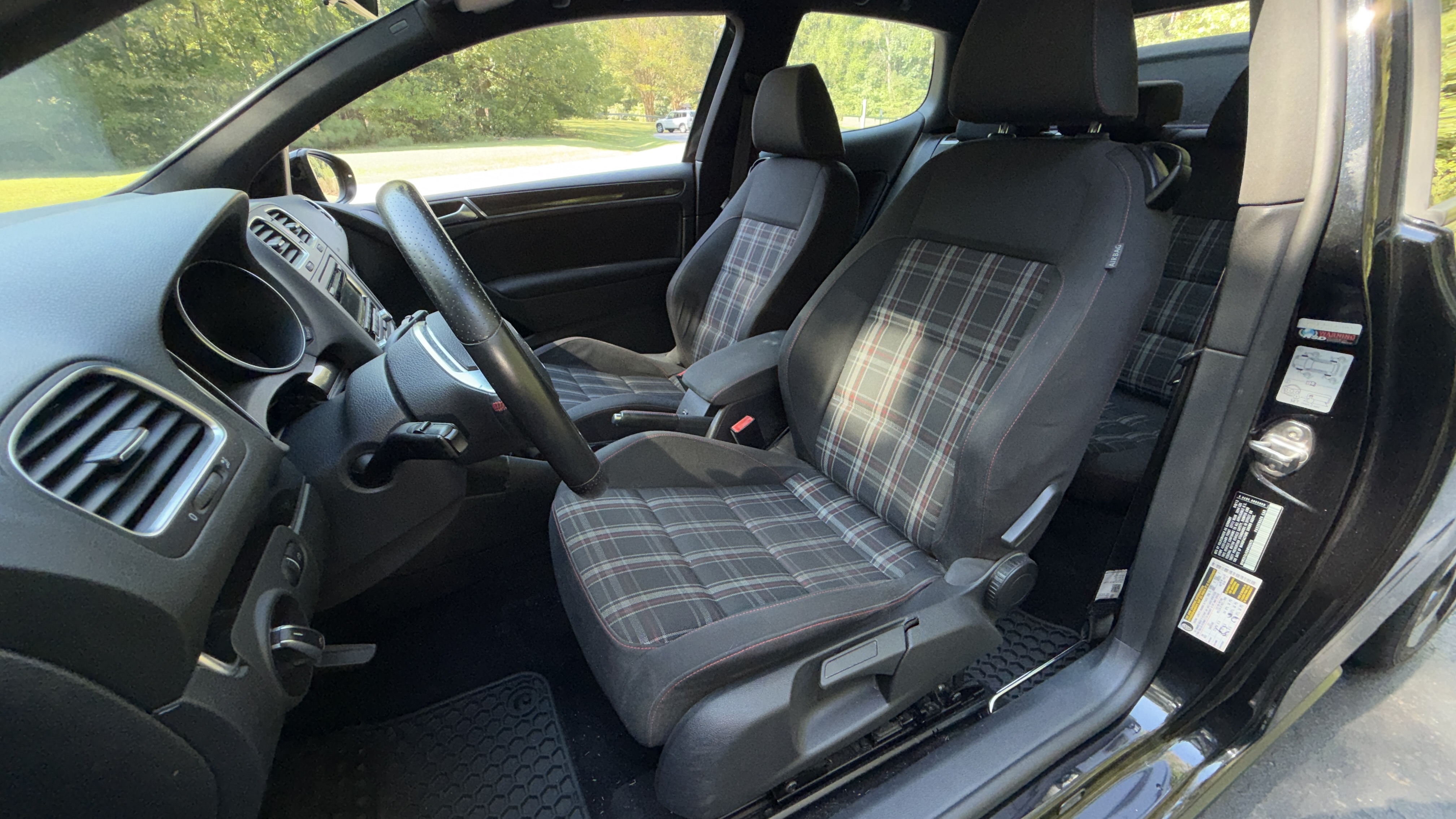 Used 2013 Volkswagen GTI 2-Door FWD image 10