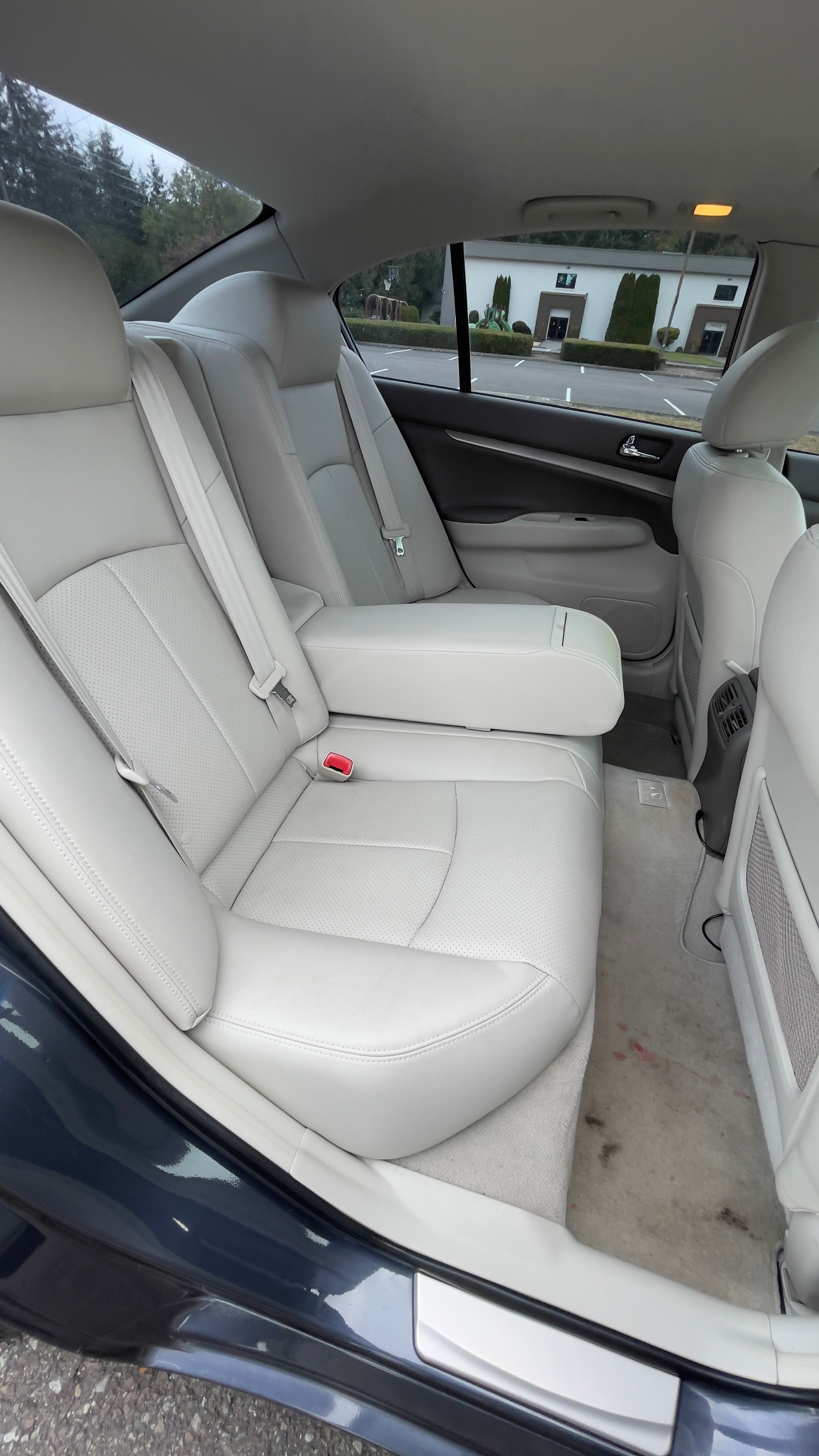 Used 2012 INFINITI G37 x Sedan w/ Premium Pkg AWD/4WD image 11
