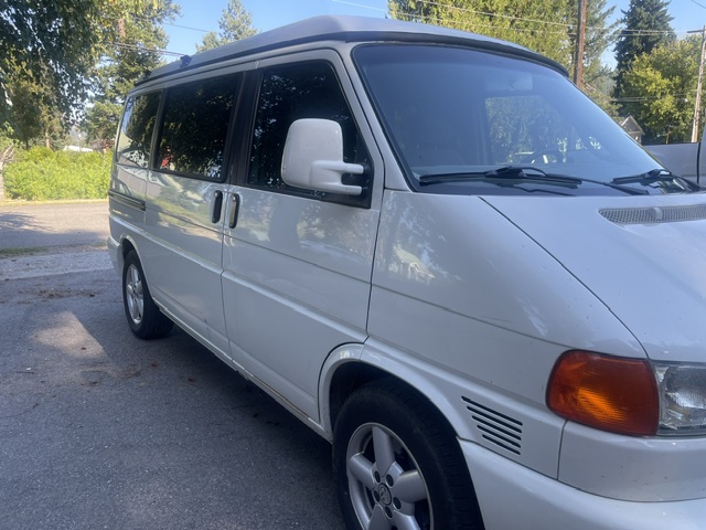 Used 2001 Volkswagen Eurovan FWD image 2
