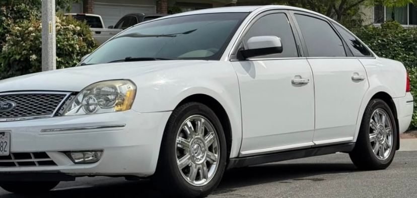 Used 2007 Ford Five Hundred SEL FWD image 1