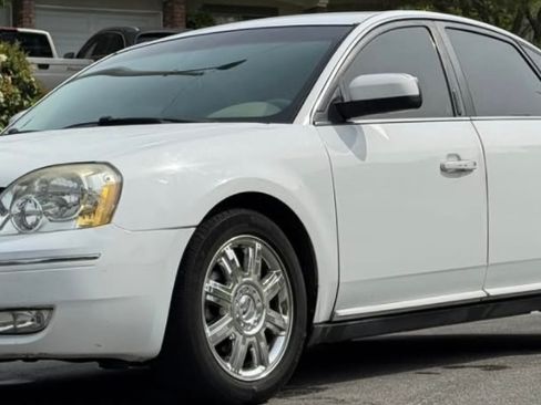 Used 2007 Ford Five Hundred SEL image 1