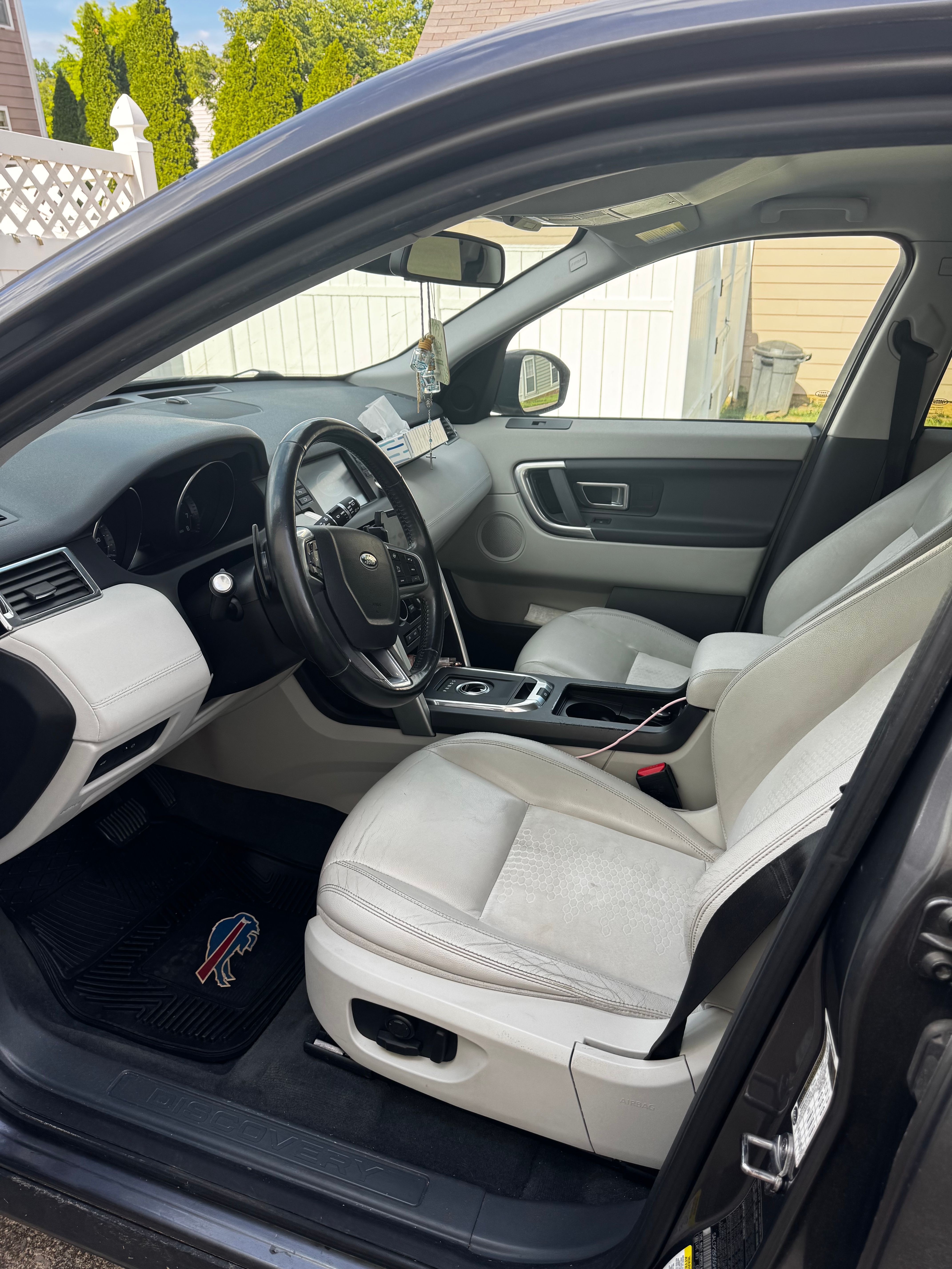 Used 2016 Land Rover Discovery Sport SE AWD/4WD image 8
