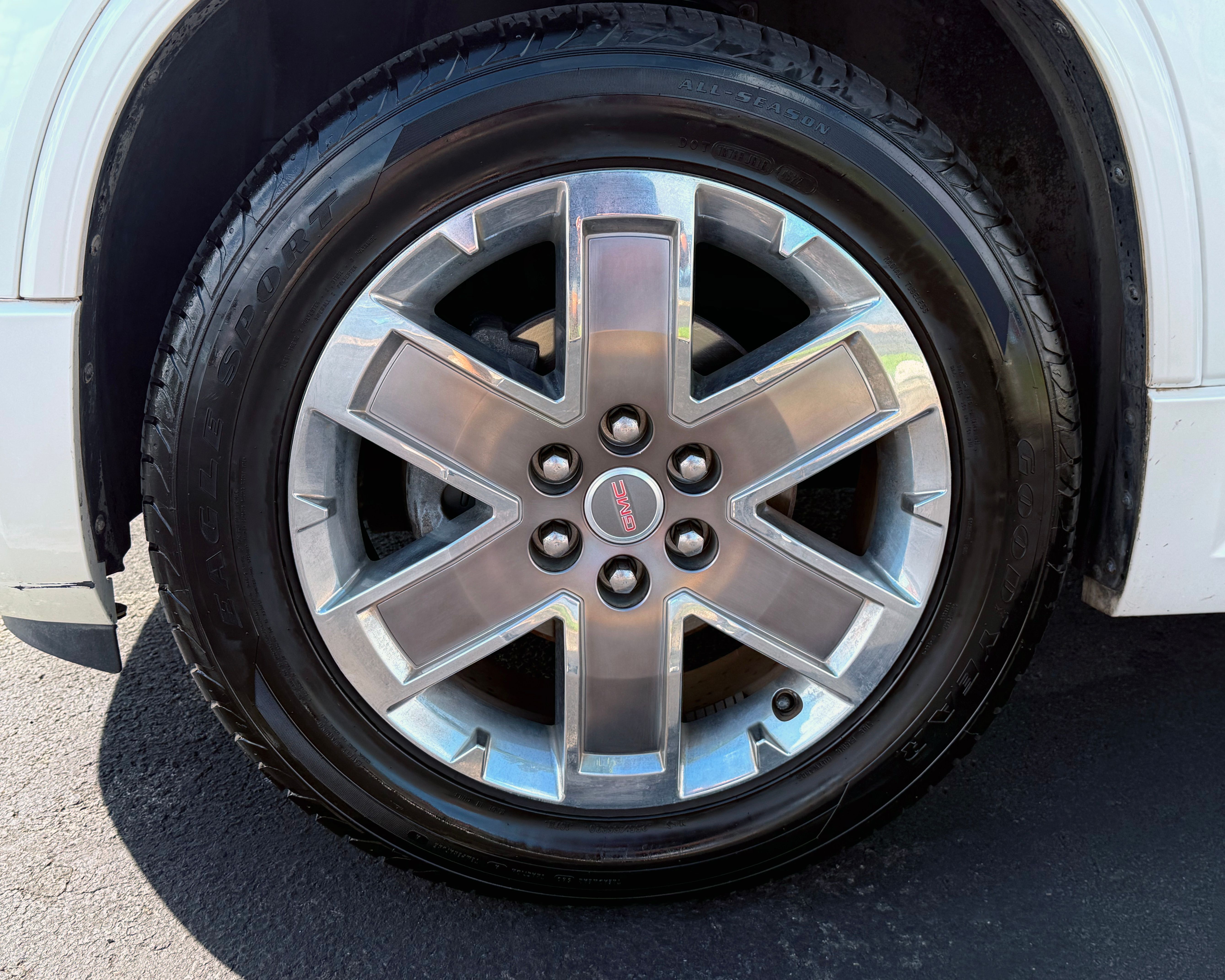 Used 2012 GMC Acadia Denali AWD/4WD image 30