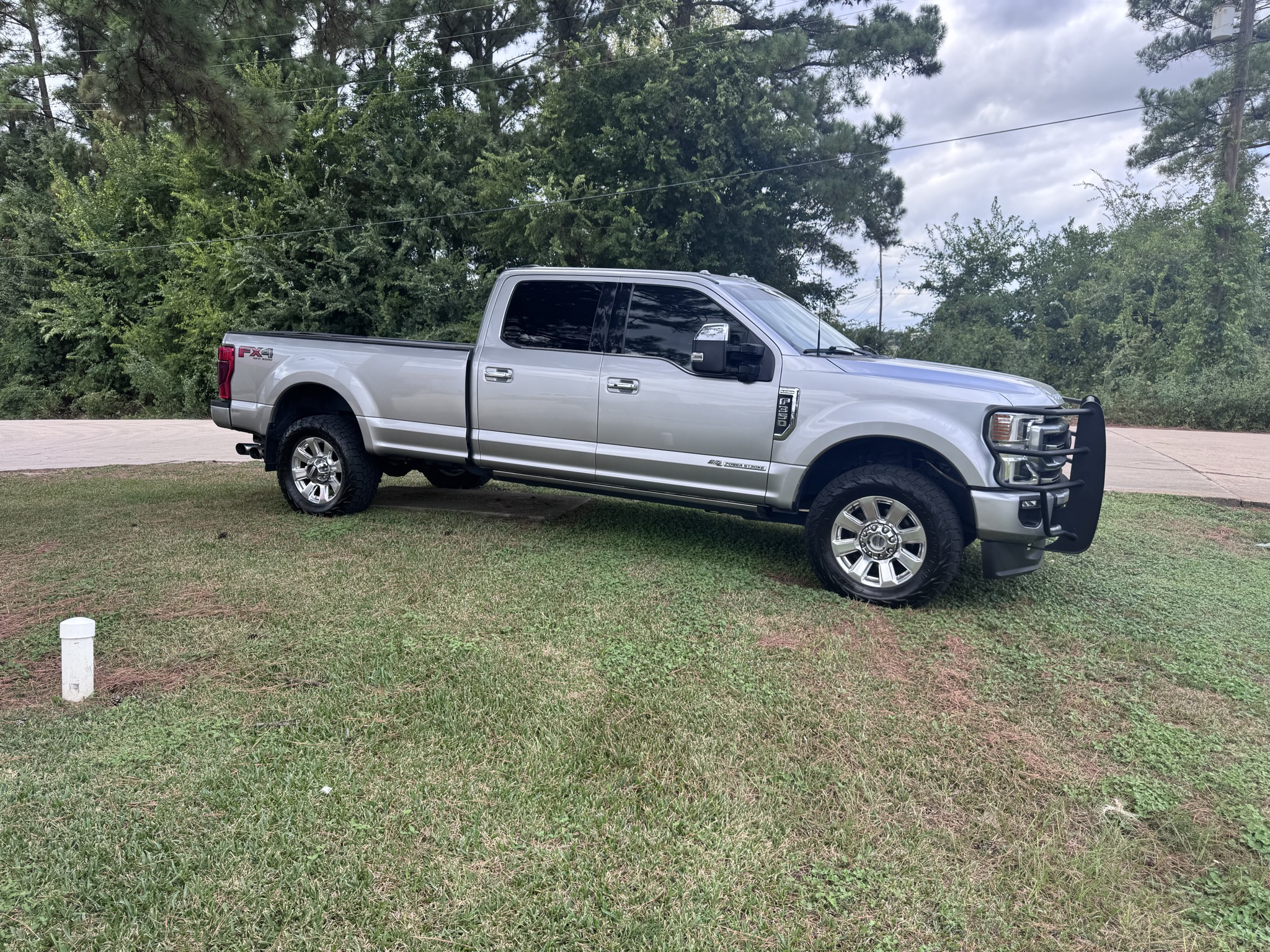Used 2022 Ford F350 Platinum AWD/4WD image 9