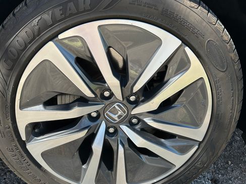 Used 2018 Honda Accord Hybrid image 32