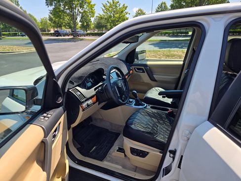 Used 2008 Land Rover LR2 SE AWD/4WD image 6