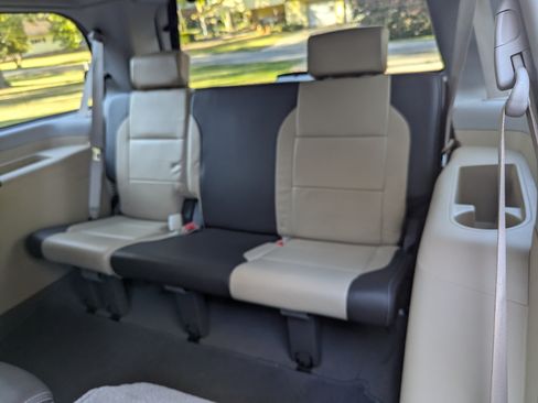 Used 2014 Nissan Armada Platinum w/ Platinum Reserve Package image 12