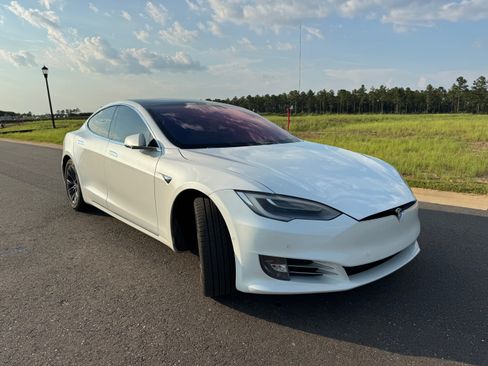 Used 2018 Tesla Model S 75D image 5