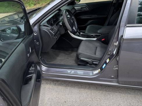 Used 2015 Honda Accord LX image 11