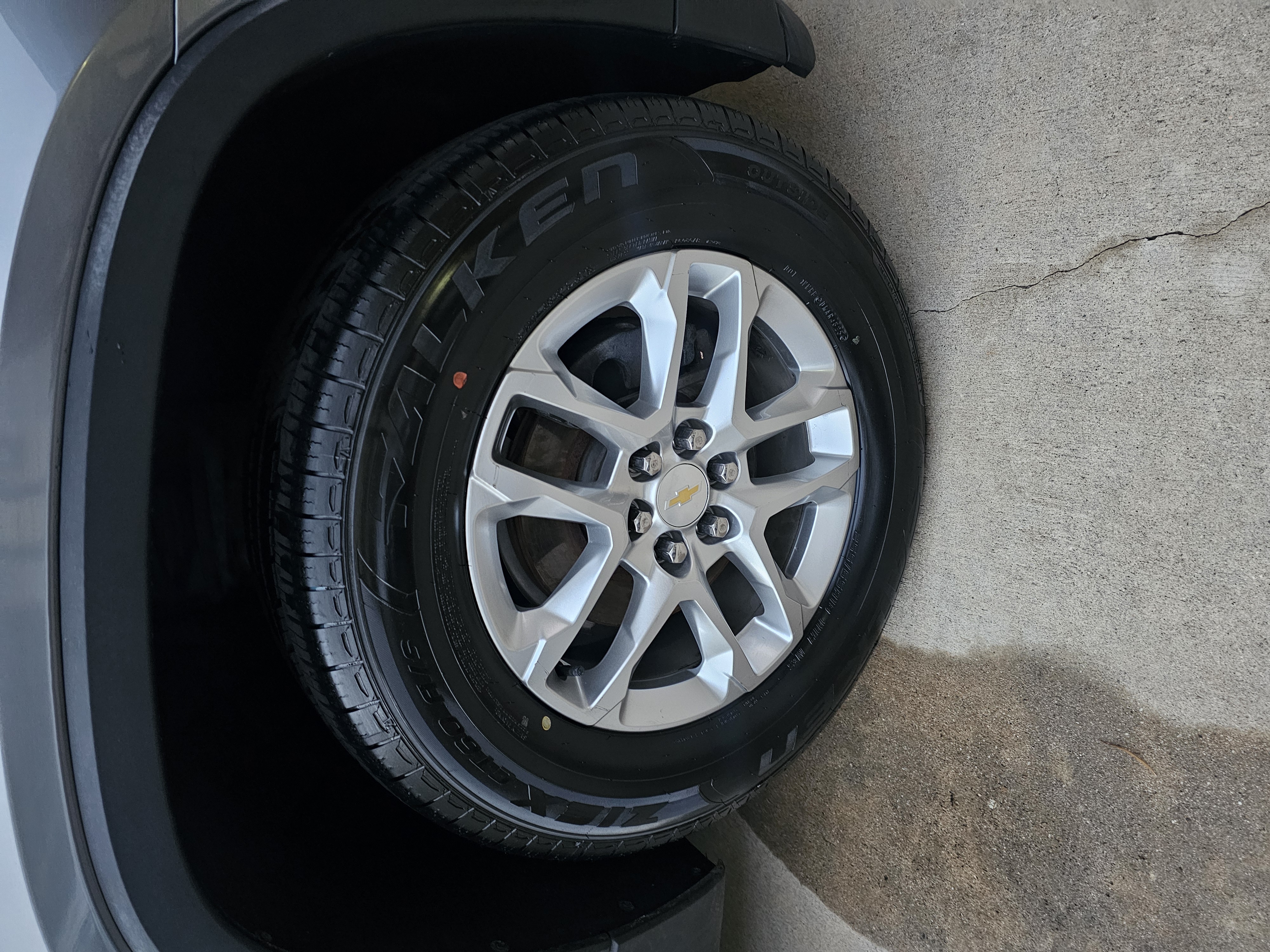 Used 2020 Chevrolet Traverse LT FWD image 16