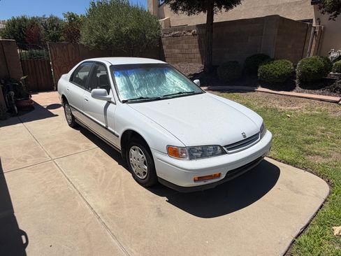 Used 1995 Honda Accord LX image 4