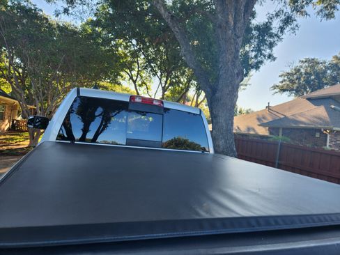 Used 2015 RAM 1500 Laramie w/ Convenience Group image 9