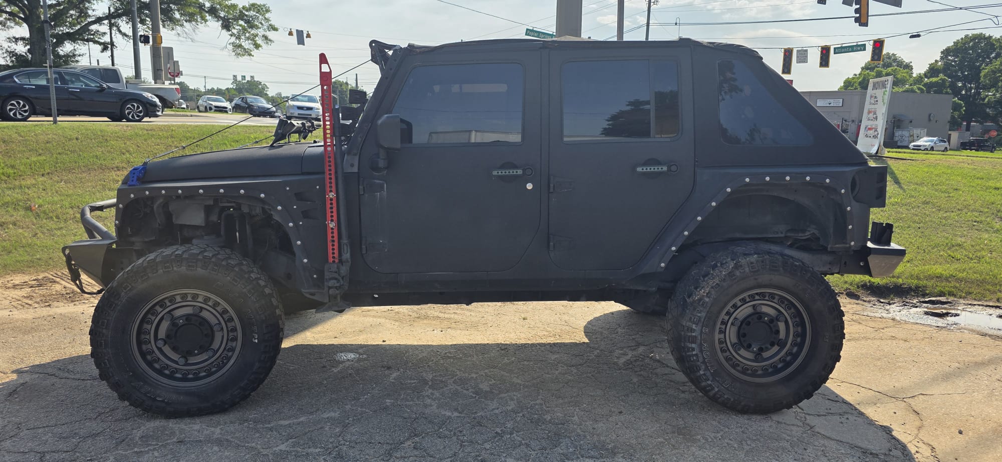 Used 2008 Jeep Wrangler Unlimited Sahara w/ Dual Top Group AWD/4WD image 2