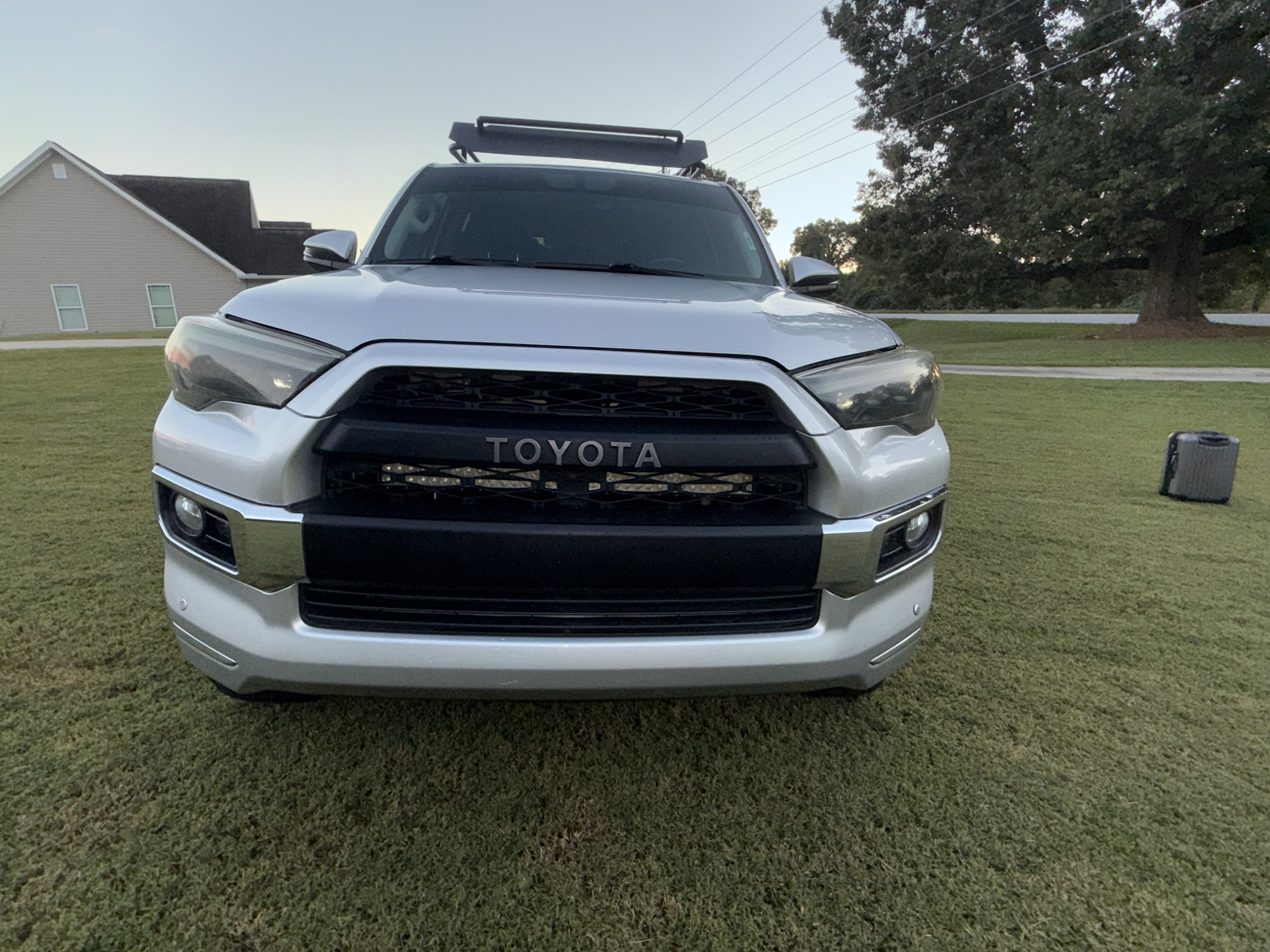 Used 2014 Toyota 4Runner Limited AWD/4WD image 9