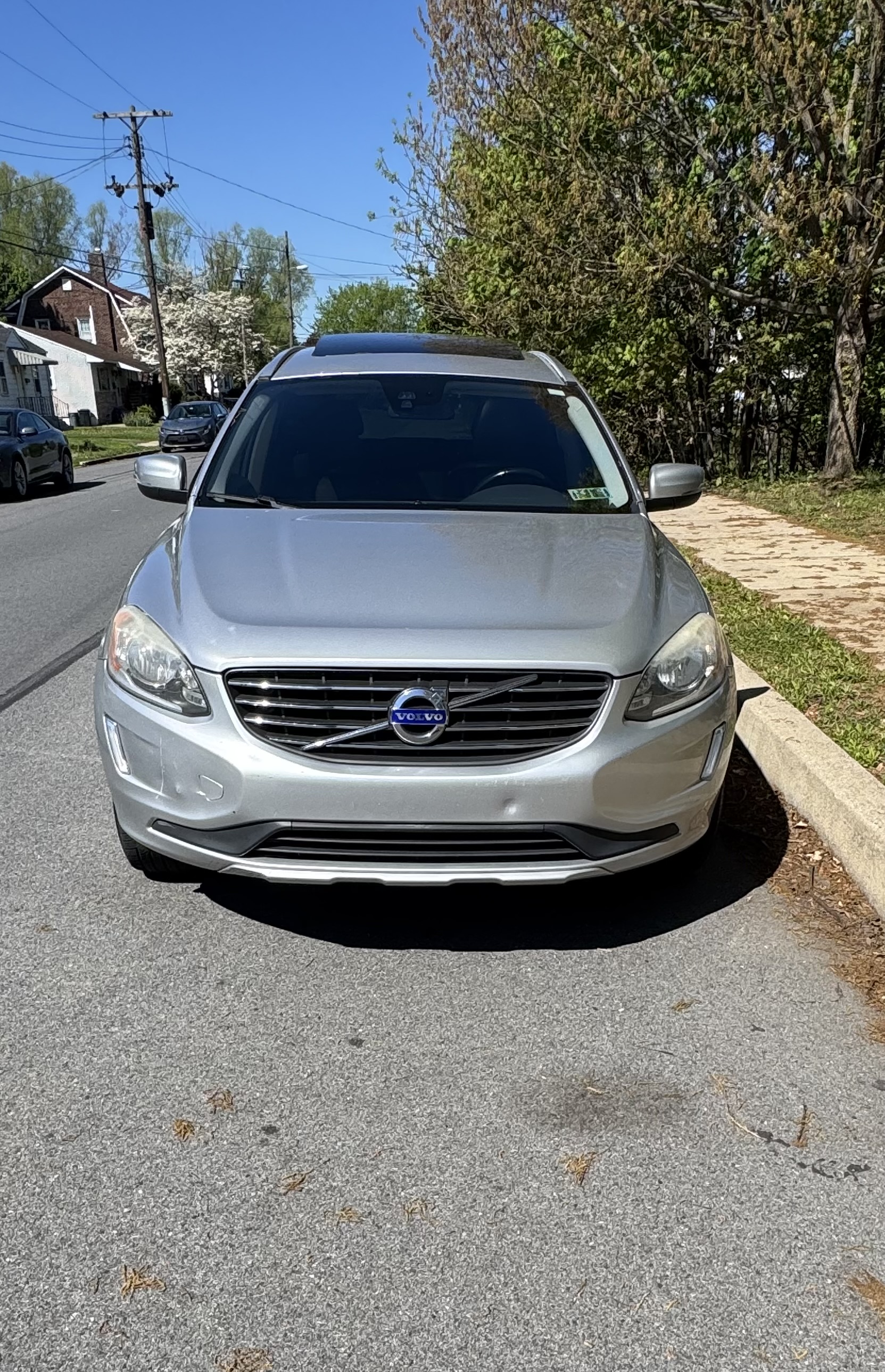 Used 2015 Volvo XC60 T6 AWD/4WD image 1