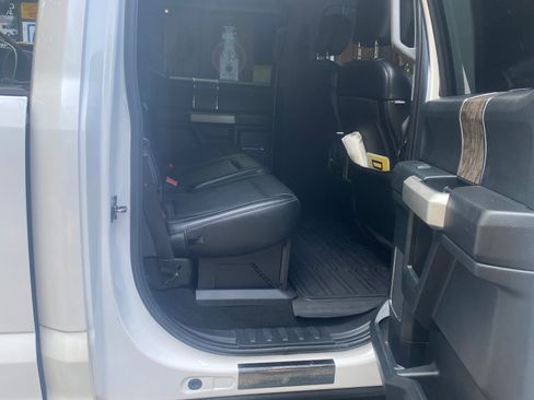 Used 2019 Ford F350 Lariat AWD/4WD image 19