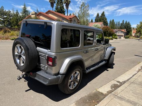 Used 2020 Jeep Wrangler Unlimited Sahara w/ Uconnect 4C Nav & Sound Group AWD/4WD image 13