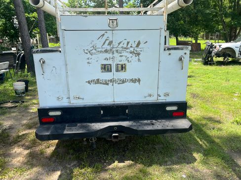 Used 2015 Ford F250 XL w/ Power Equipment Group RWD image 6