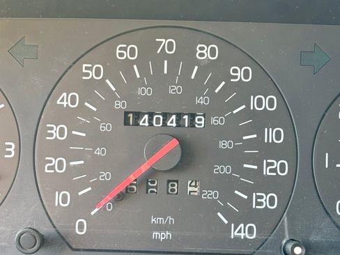 Used 1992 Volvo 940 GLS RWD image 11
