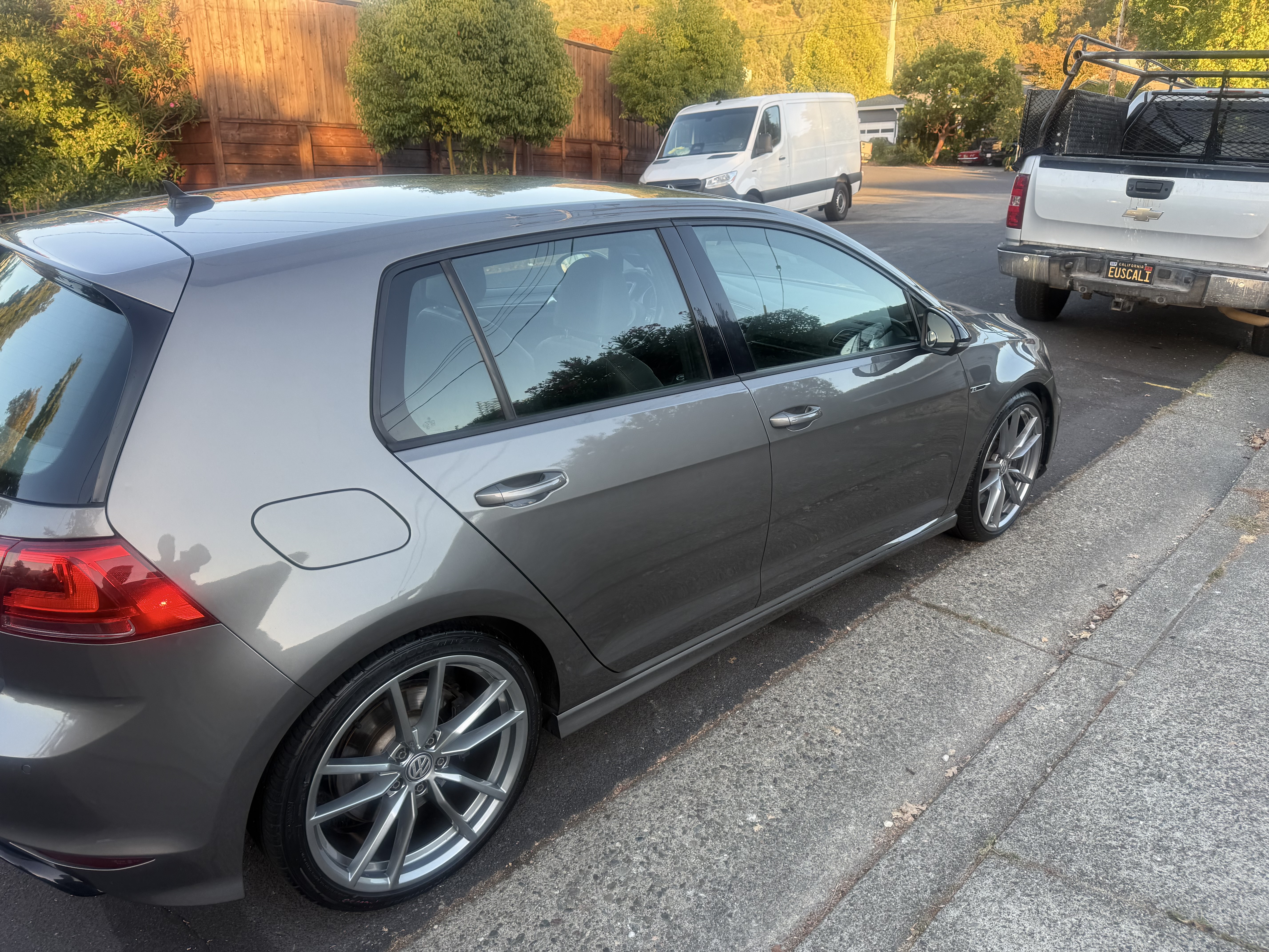 Used 2017 Volkswagen Golf 4-Door AWD/4WD image 14