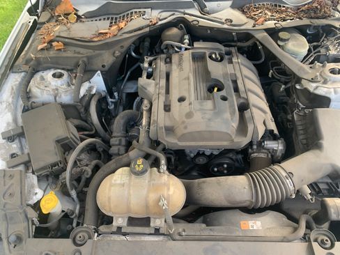 Used 2016 Ford Mustang Premium image 18