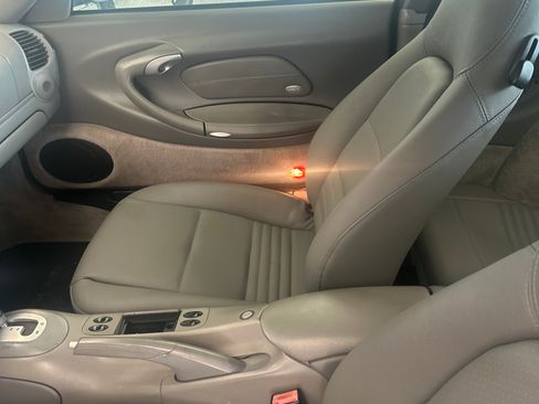 Used 2004 Porsche 911 Carrera 4S image 10