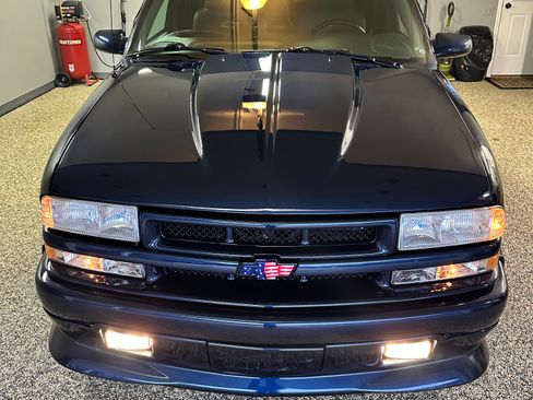 Used 2002 Chevrolet Blazer Xtreme w/ Preferred Equipment Group RWD image 8