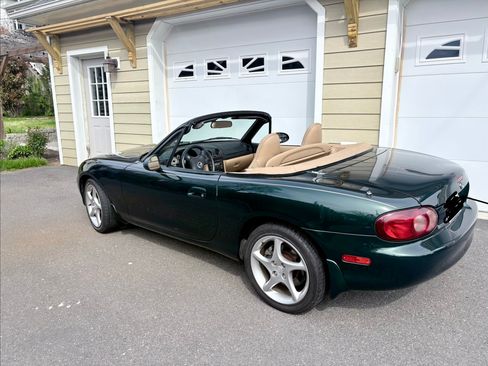 Used 2002 MAZDA MX-5 Miata LS image 23