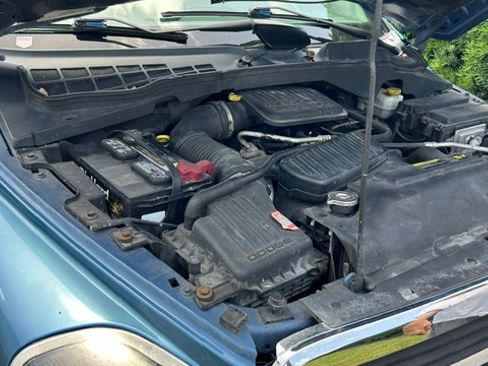 Used 2005 Dodge Durango SXT RWD image 17