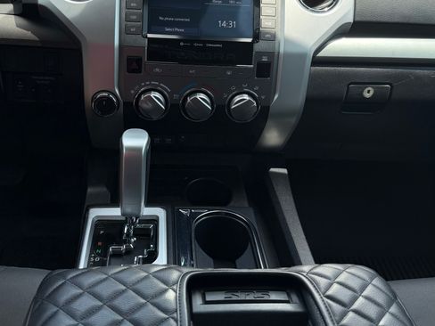 Used 2020 Toyota Tundra SR5 w/ SR5 Upgrade Package AWD/4WD image 6