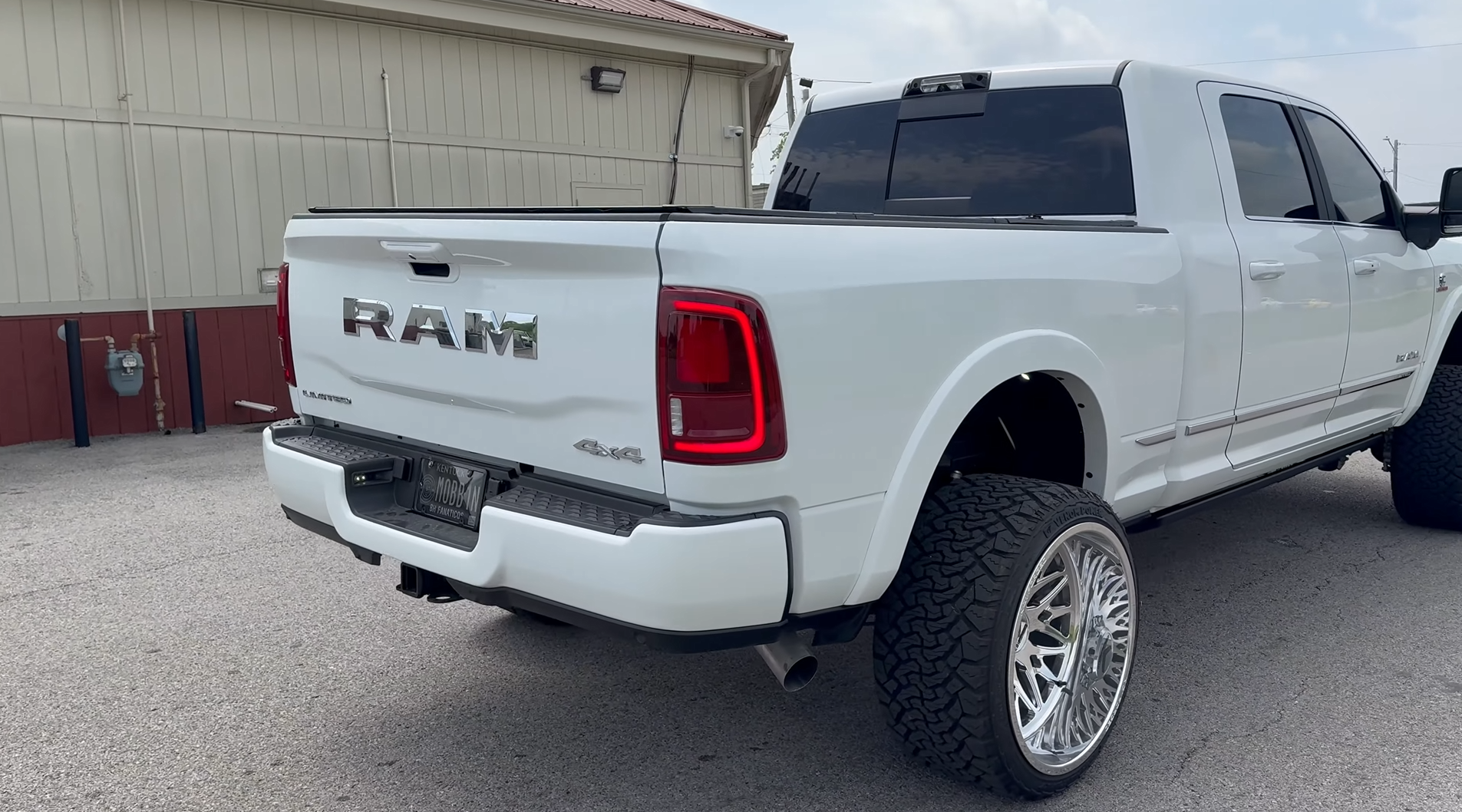 Used 2025 RAM 2500 Limited AWD/4WD image 6