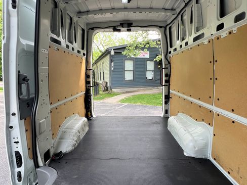 Used 2013 Nissan NV High Roof RWD image 23
