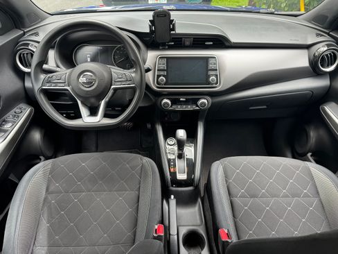 Used 2018 Nissan Kicks SV FWD image 12