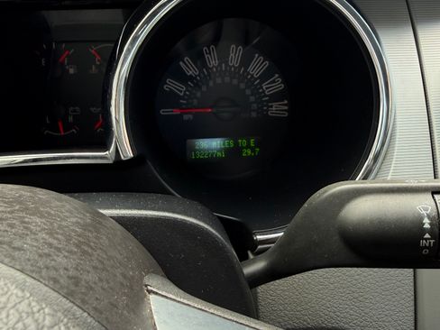 Used 2006 Ford Mustang GT Premium image 17