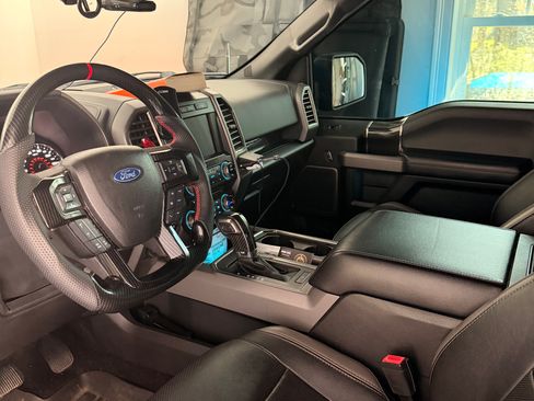Used 2018 Ford F150 Raptor w/ Equipment Group 802A Luxury AWD/4WD image 10